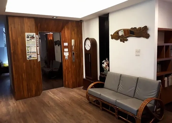 Hotel At One Hualampong