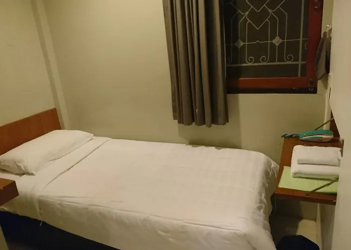 At One Hualampong Hotel Bangkok