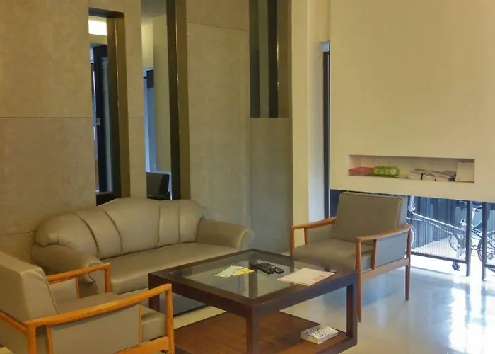 Hotel At One Hualampong 3*