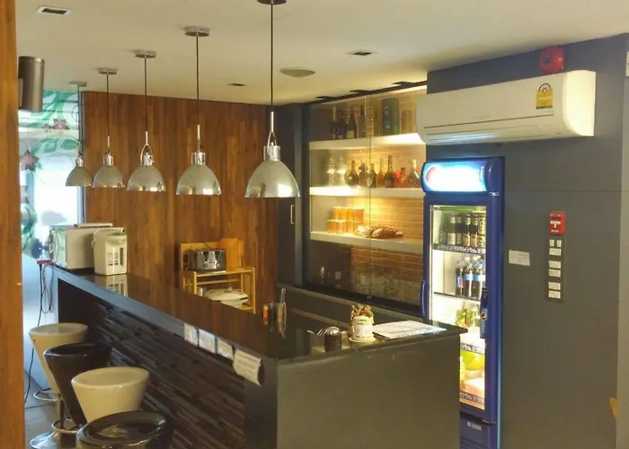 Hotel At One Hualampong 3*