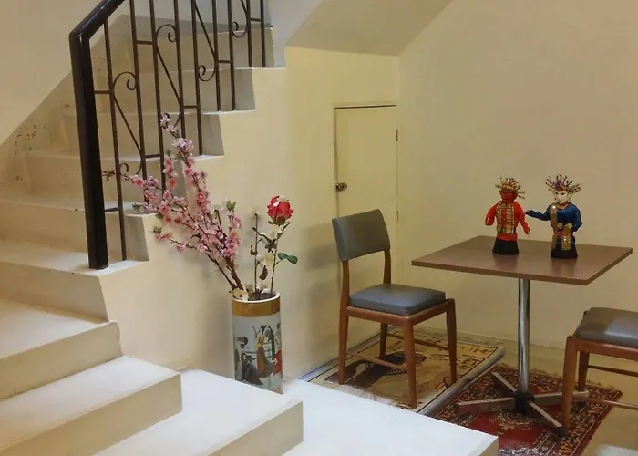 Hotel At One Hualampong 3*