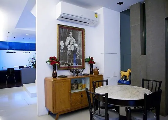 At One Hualampong Hotel Bangkok